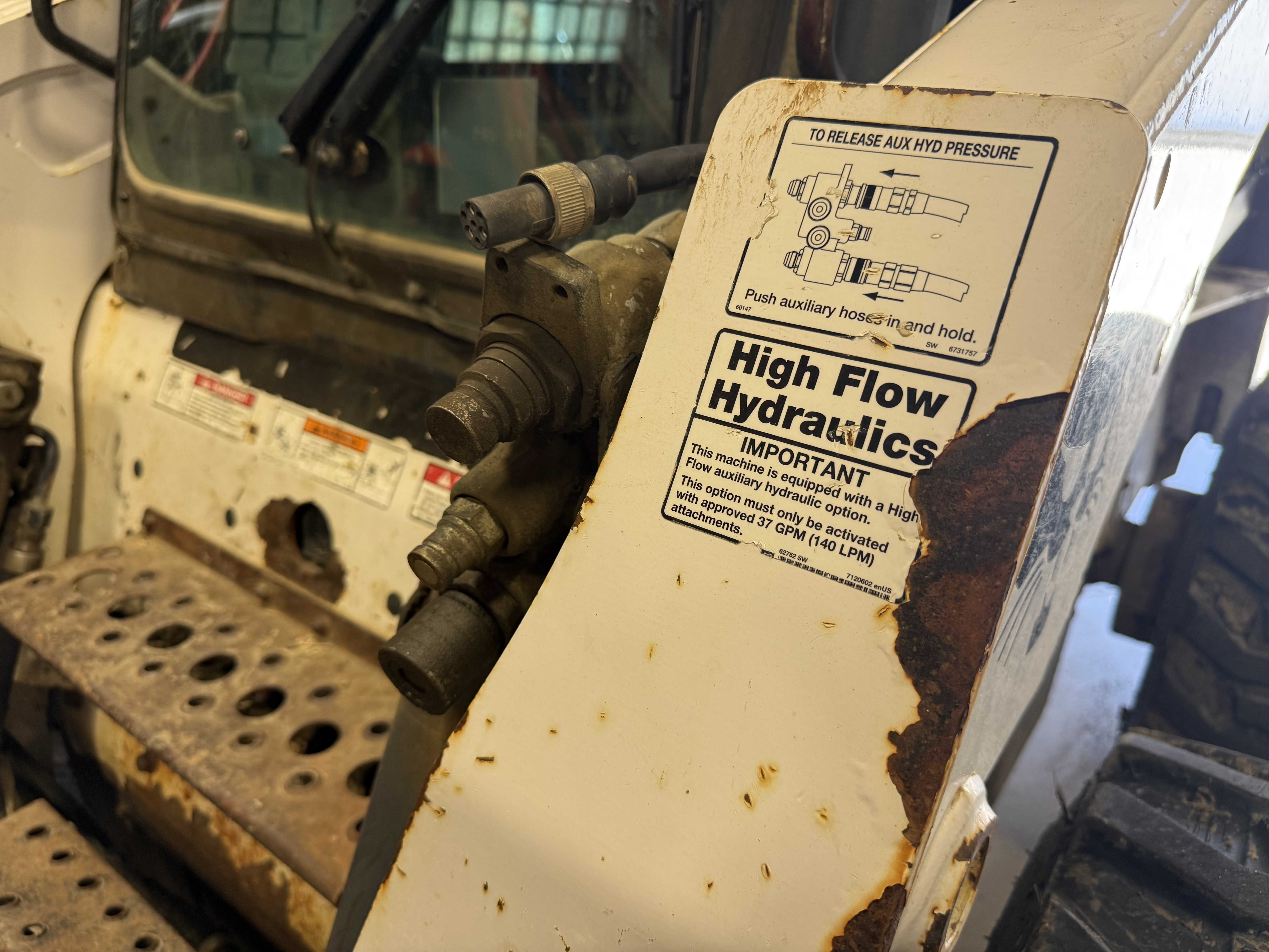 2007 Bobcat S250 Skid Steer Loader - Image 10