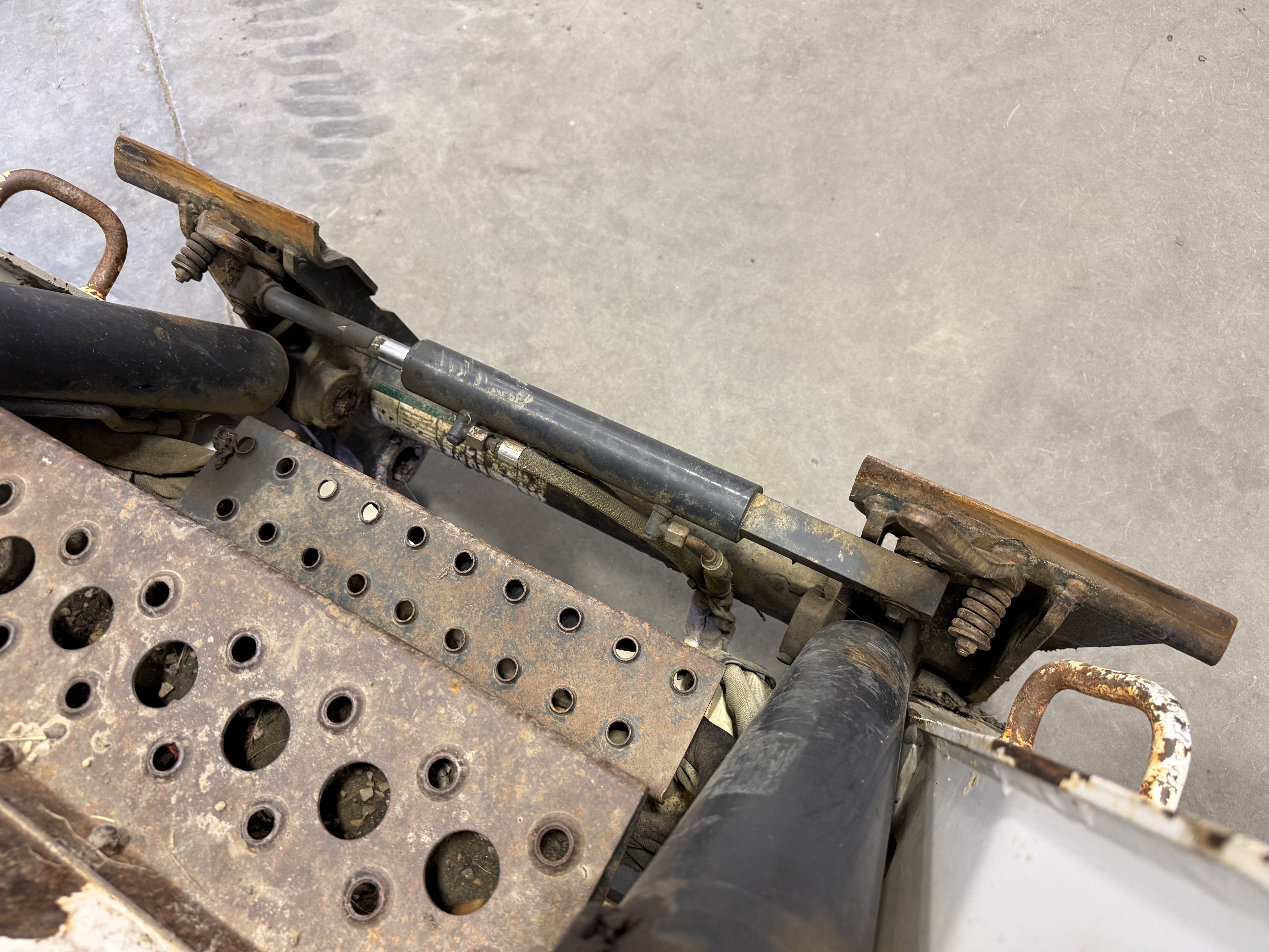 2007 Bobcat S250 Skid Steer Loader - Image 12