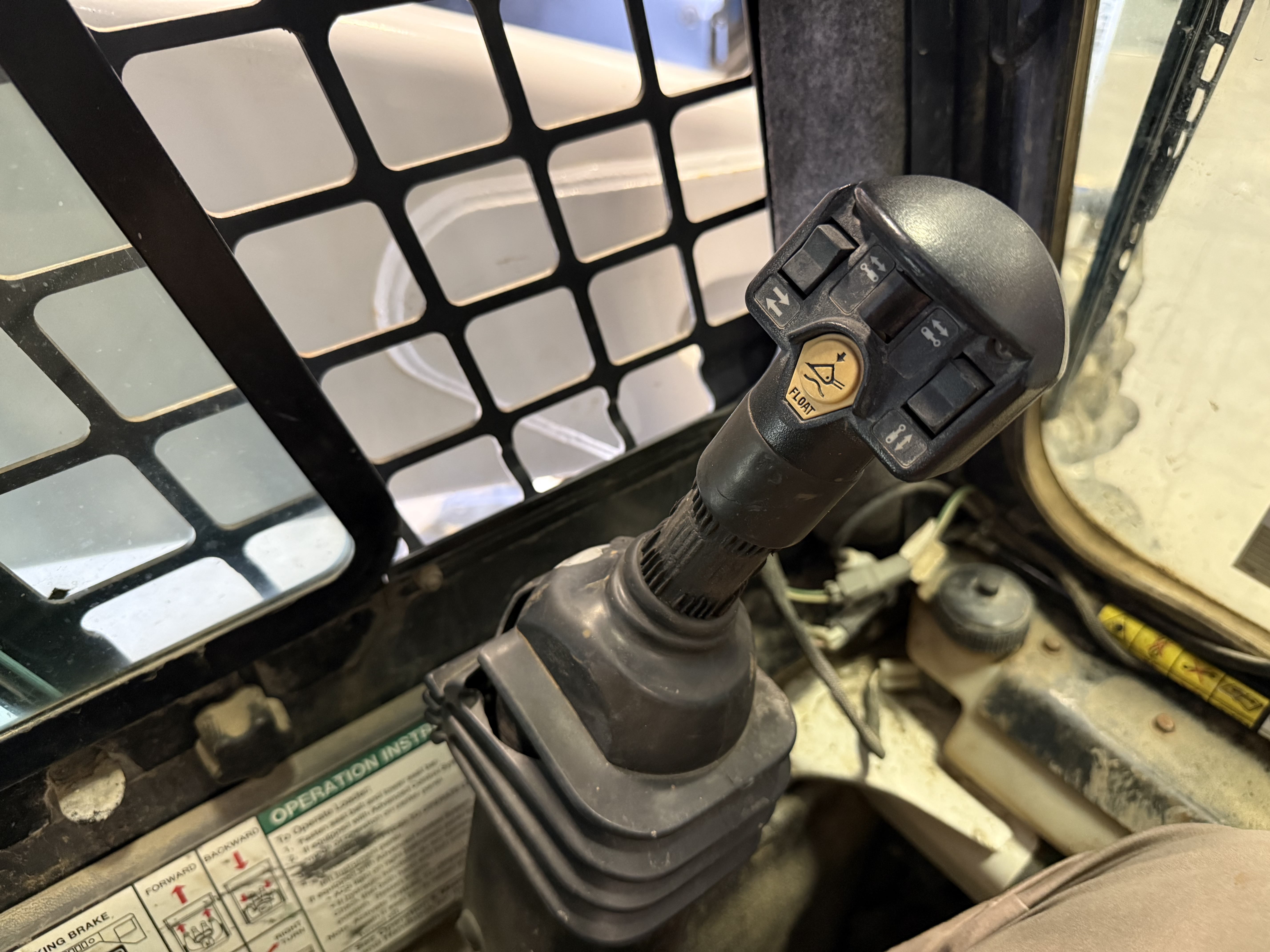 2007 Bobcat S250 Skid Steer Loader - Image 15
