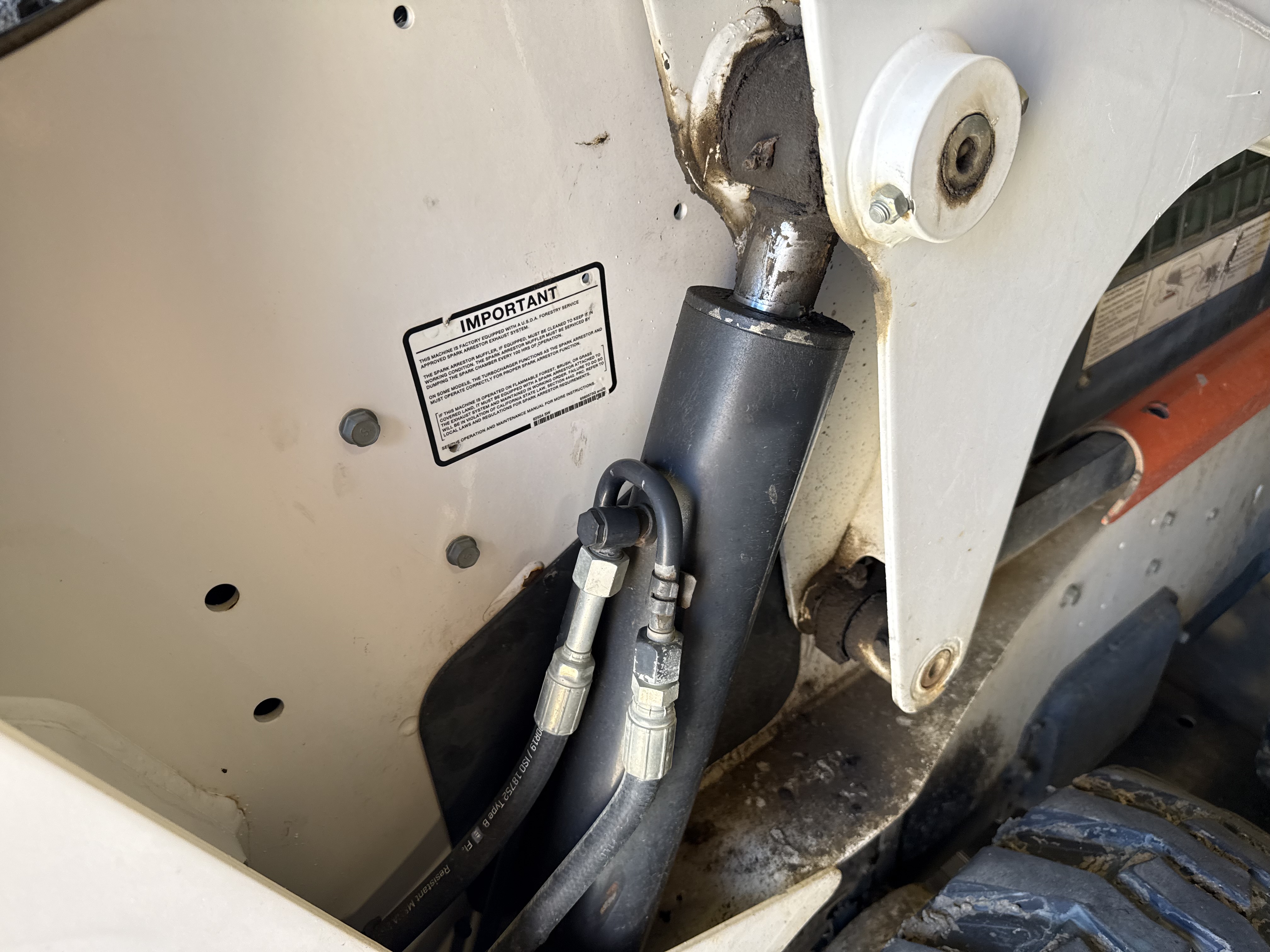 2007 Bobcat S250 Skid Steer Loader - Image 31