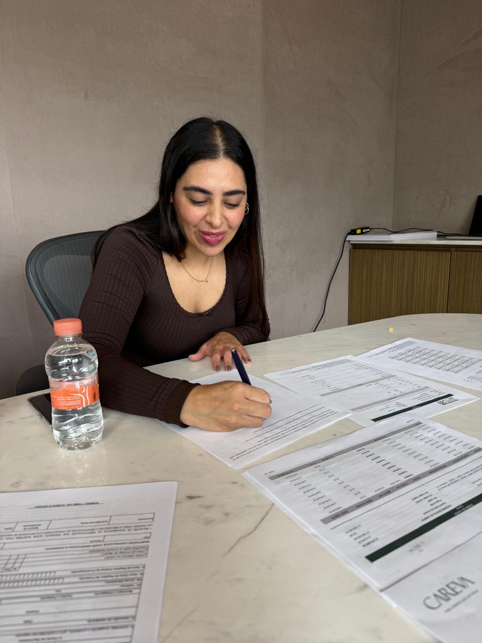 Marisol con clientes
