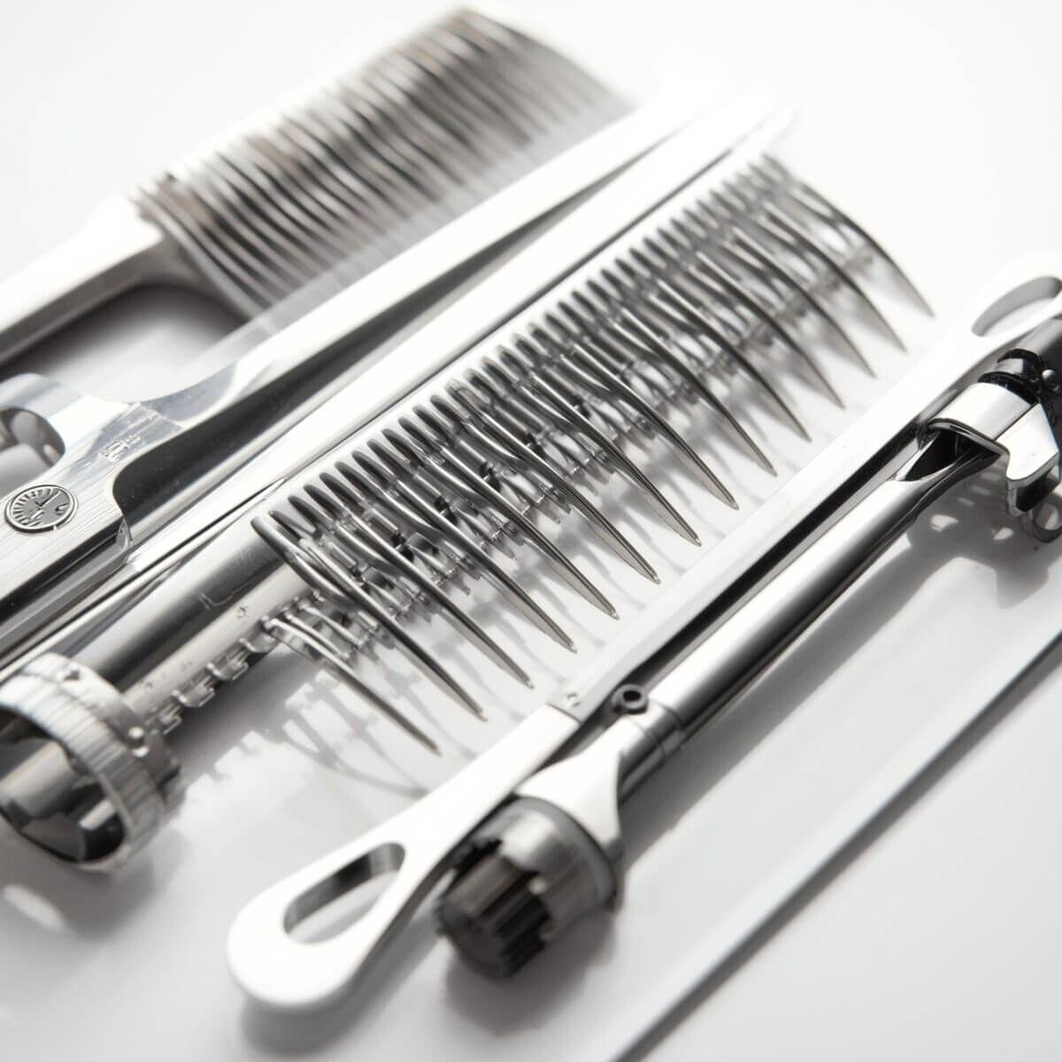 Bagging brushes and washing linens after lice treatment to prevent reinfestation