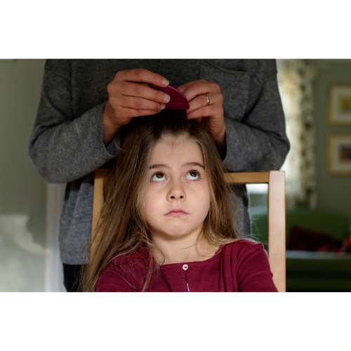 girl with lice
