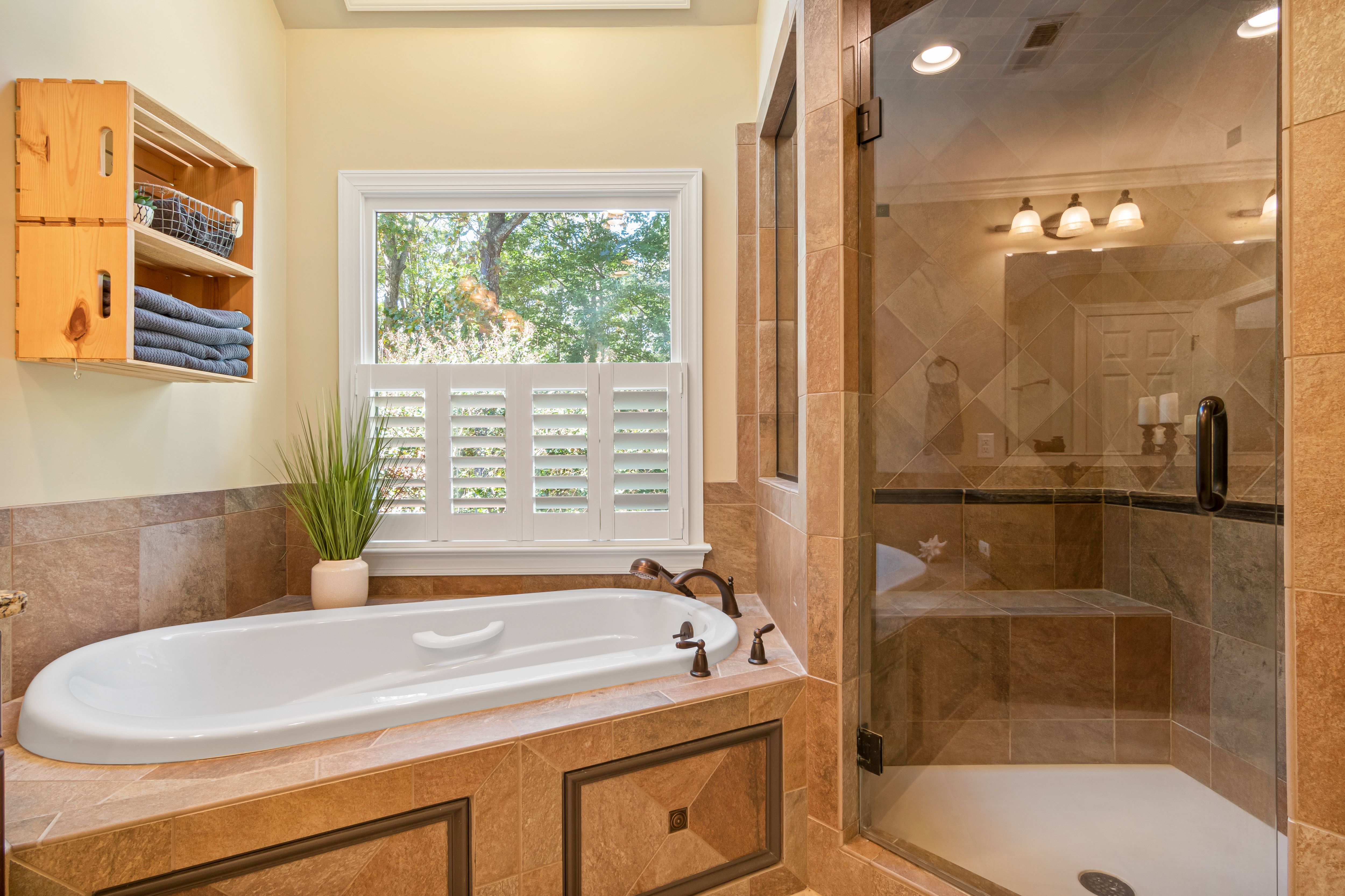 Custom Showers & Tubs