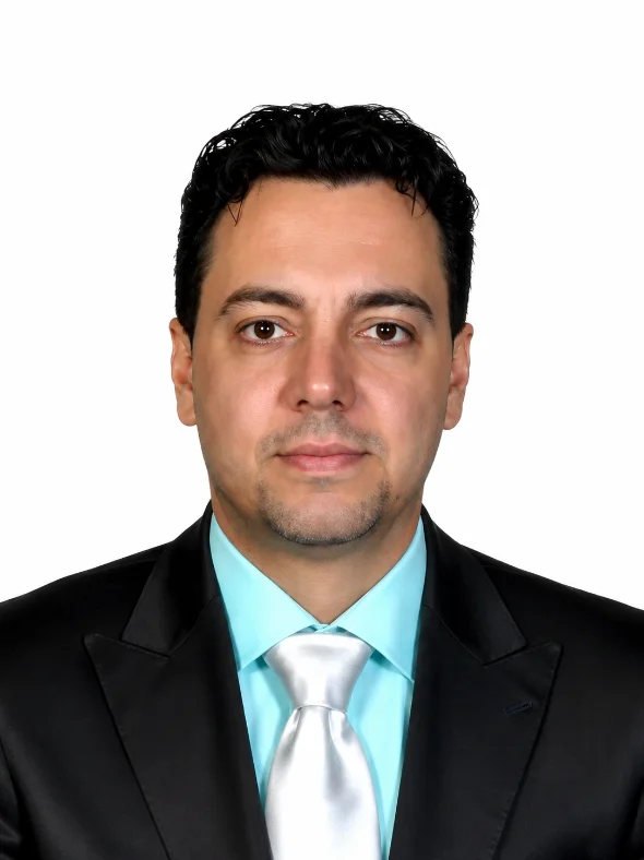 Dr. Farham Dehghan Shahsaltaneh