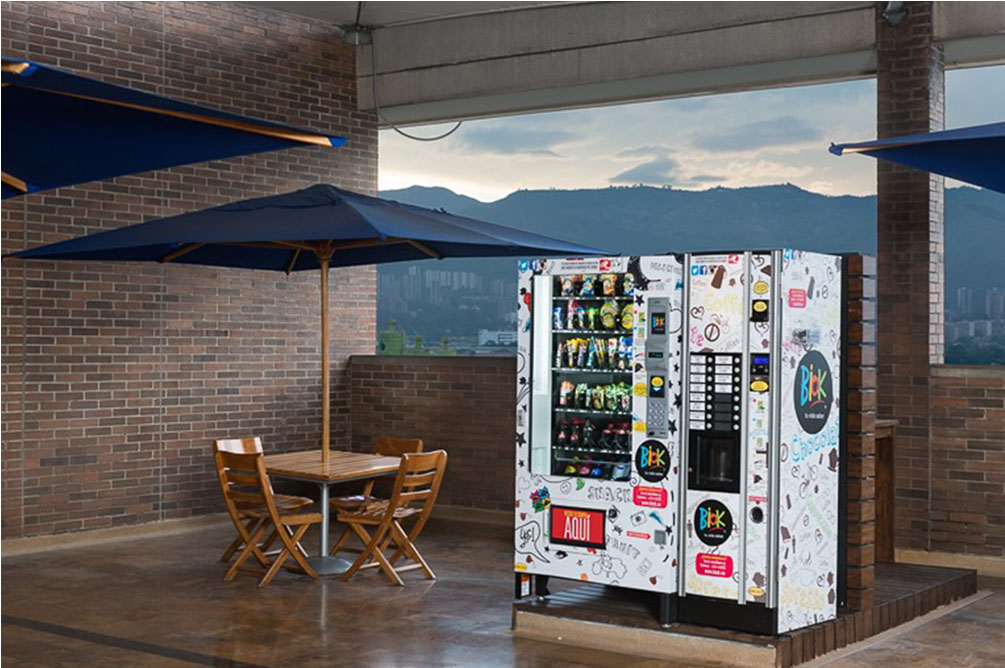 Maquina vending Biok en centro comercial Maquina vending Biok en centro comercial