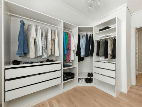 Built-in Wardrobes in Woodbridge