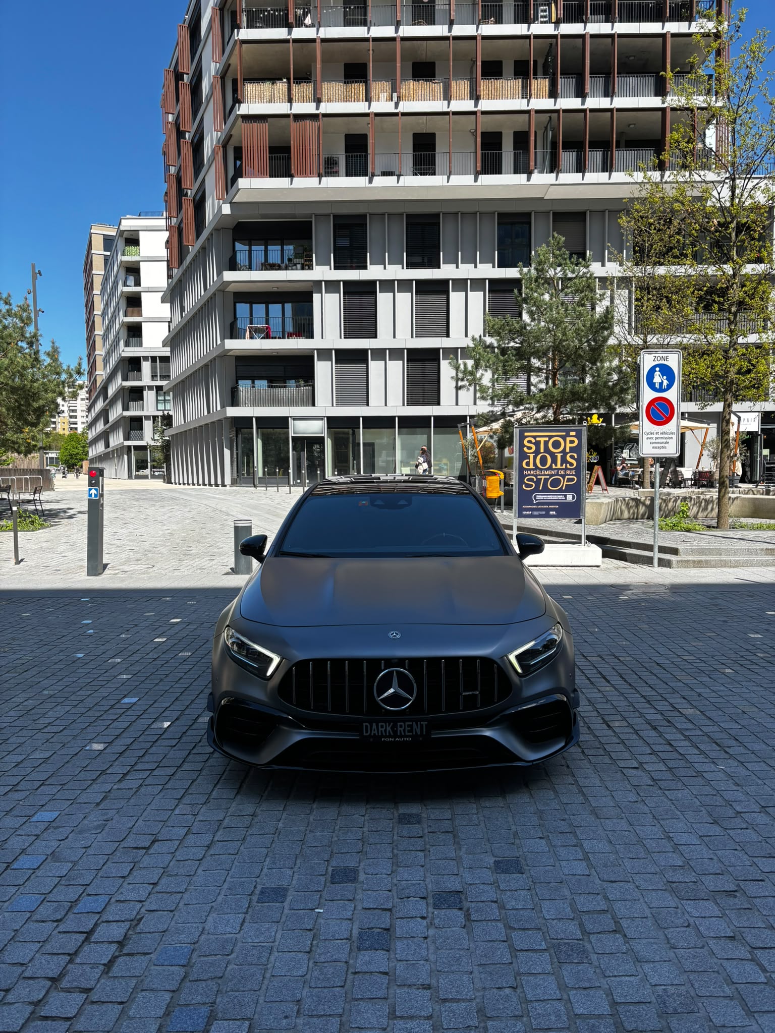 Mercedes-AMG A45 S disponible à la location chez DK Approved