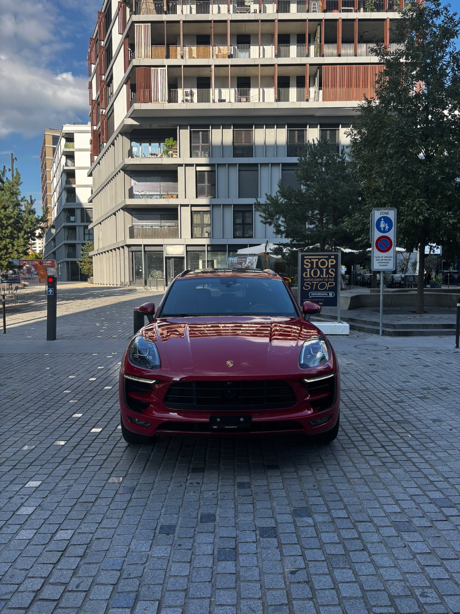 Porsche 911 GT3 RS disponible à la location chez DK Approved