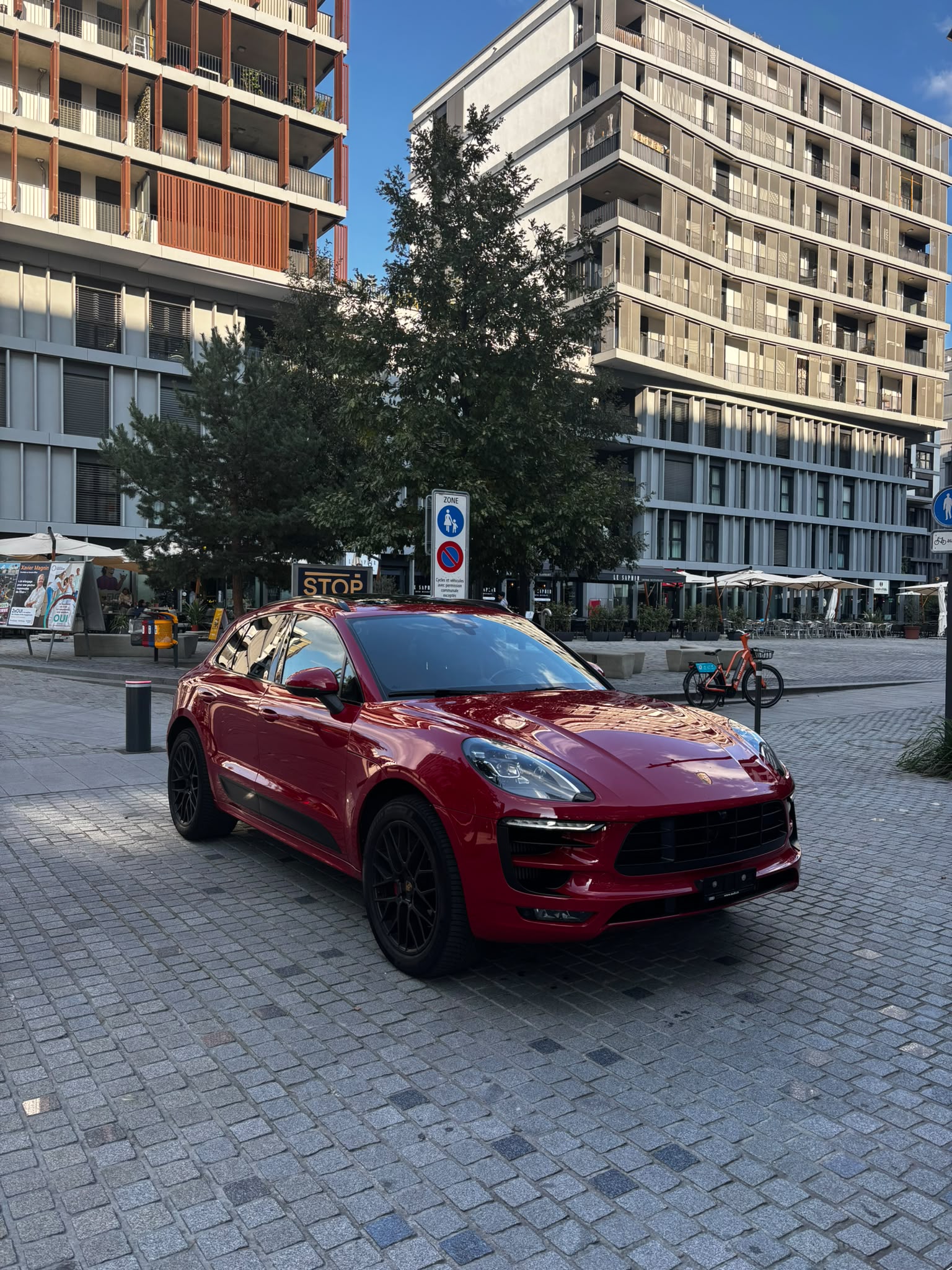 Porsche Macan GTS 360 rouge