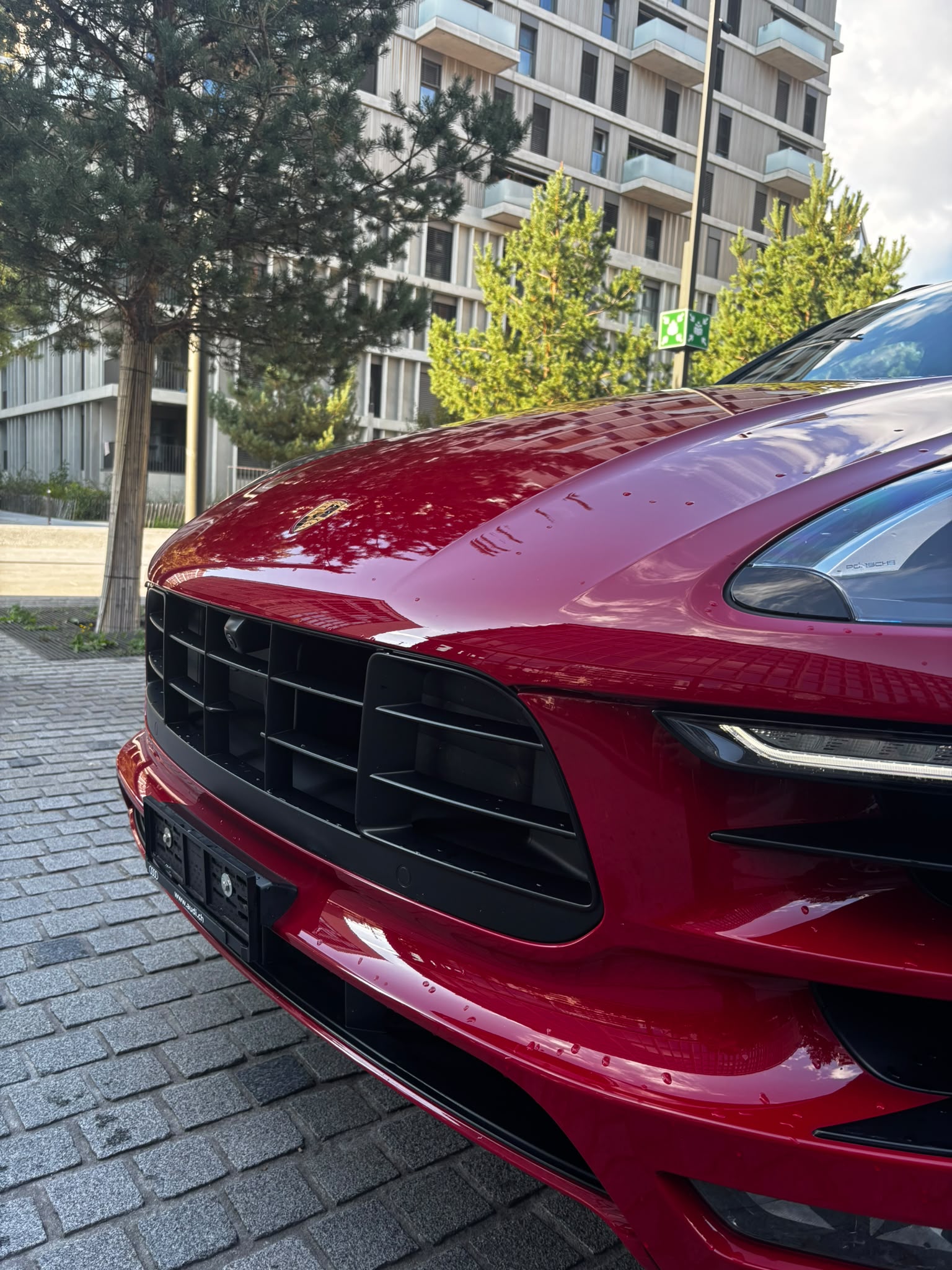 Porsche Macan GTS 360 rouge