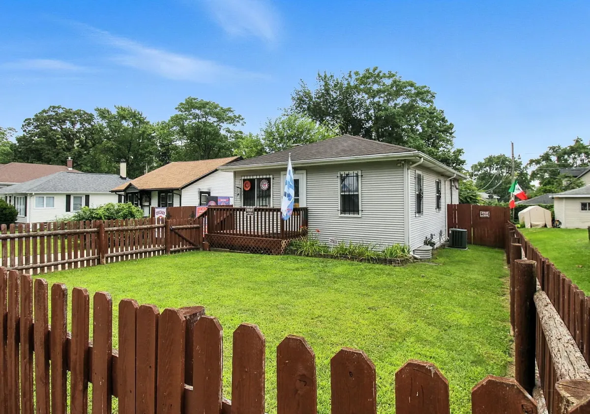 Home in Joliet, IL