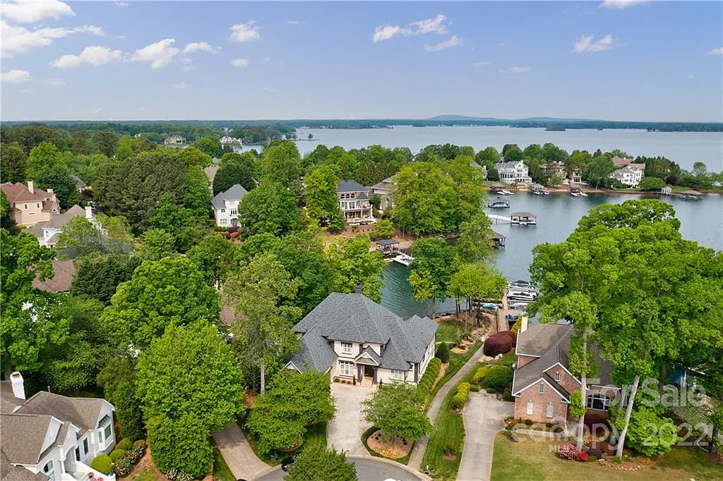 19213 Hidden Cove Lane, Cornelius, NC 28031