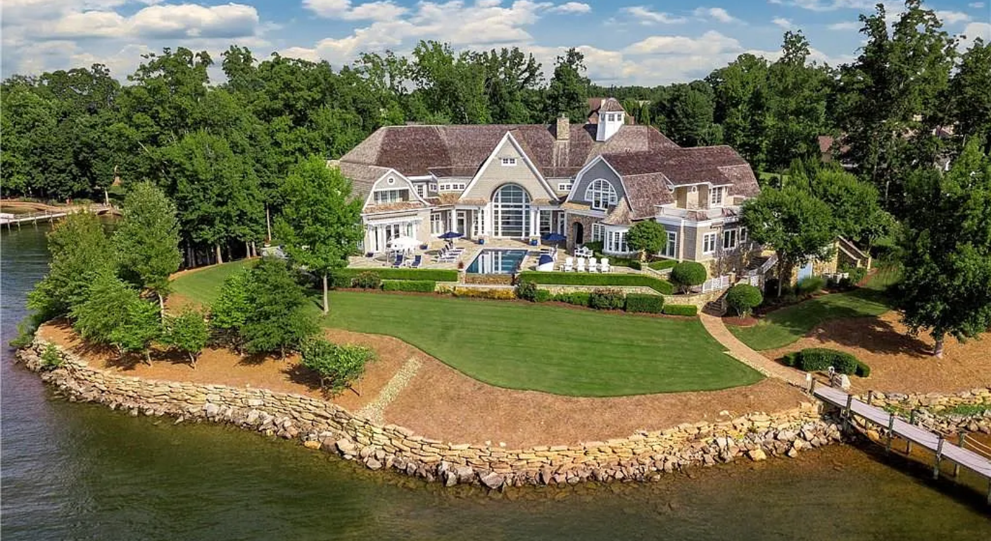 Luxury real estate marketing for a Lake Norman waterfront estate.