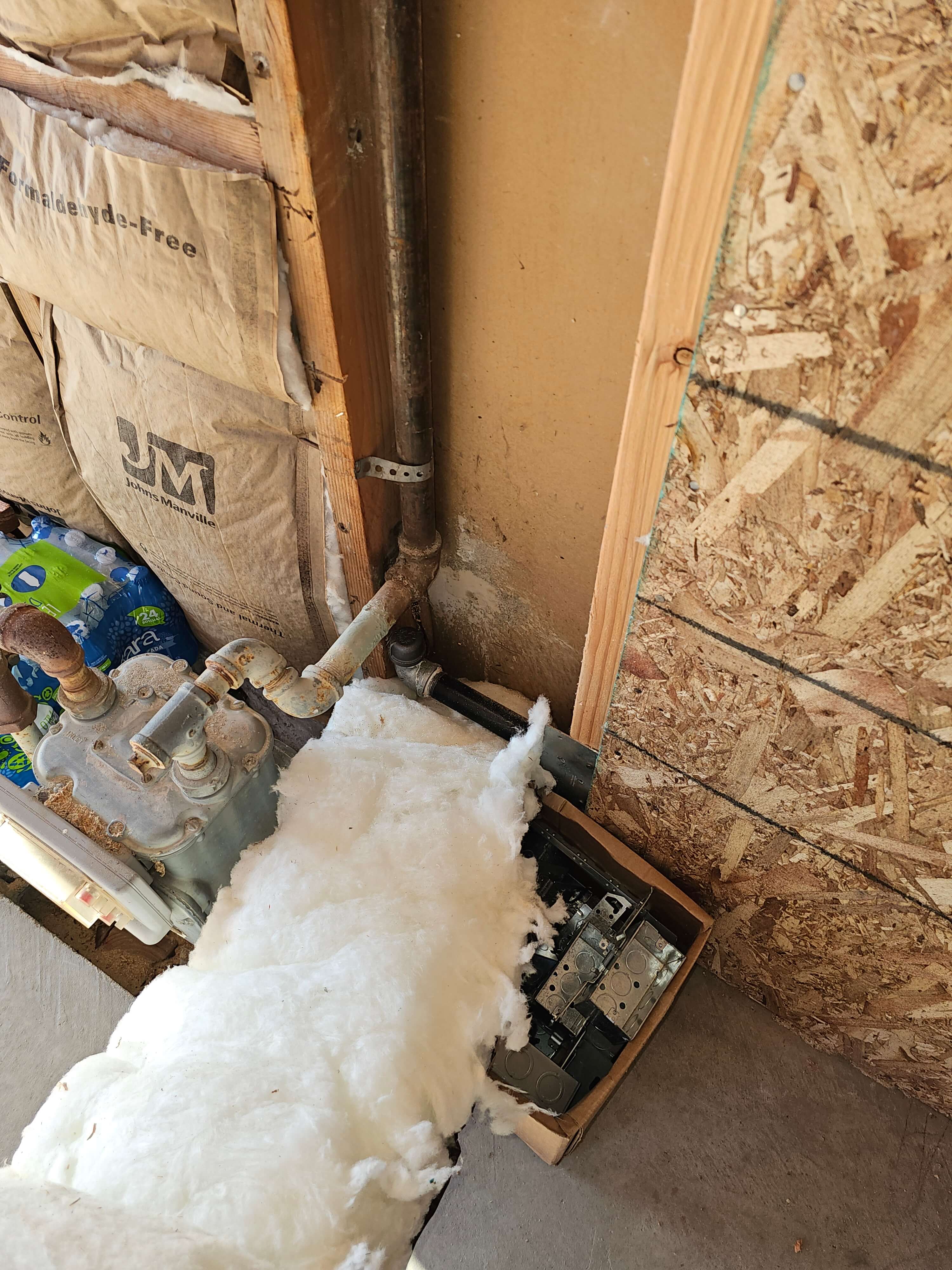 Pomona — indoor gas meter assembly and insulation