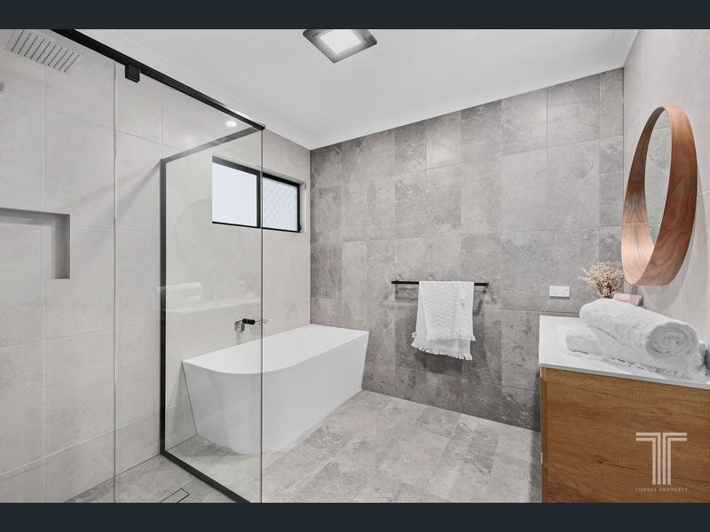 Freestanding bath renovation
