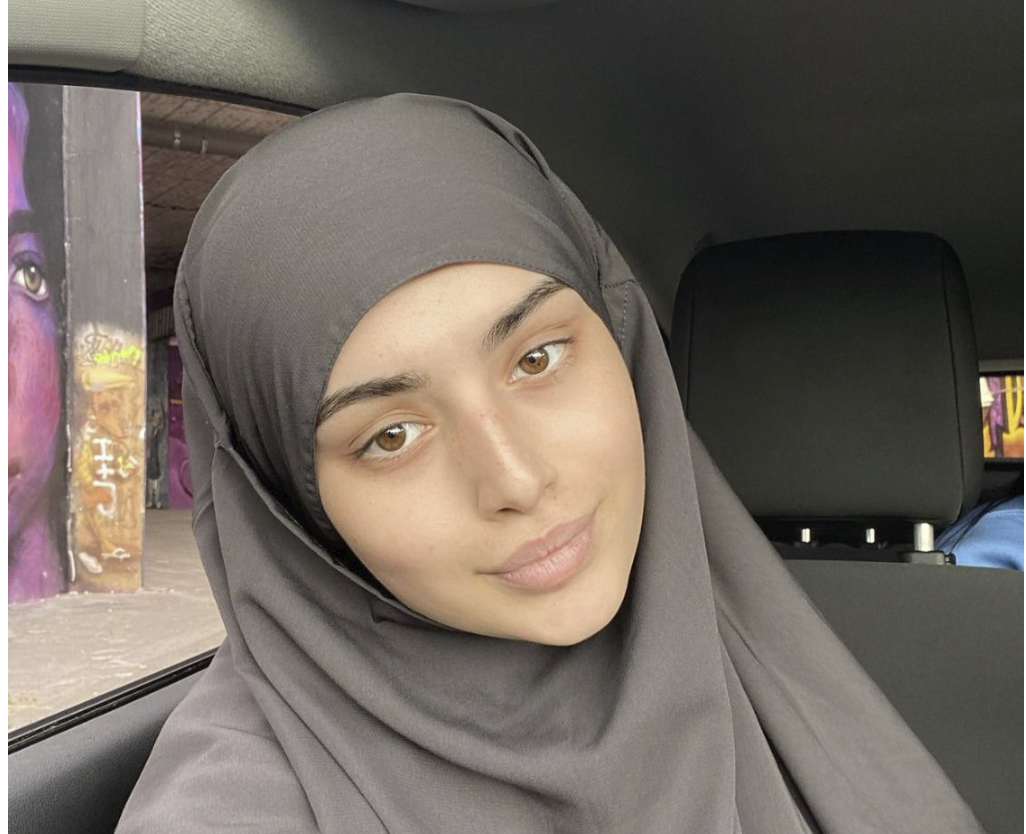 منى أشرف