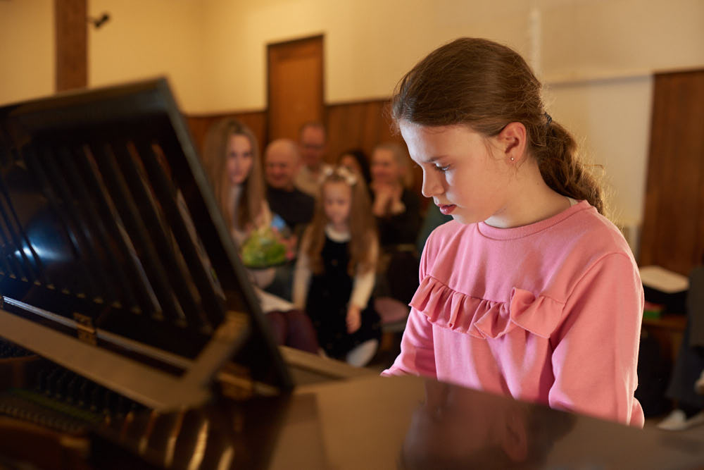 Piano lessons for kids