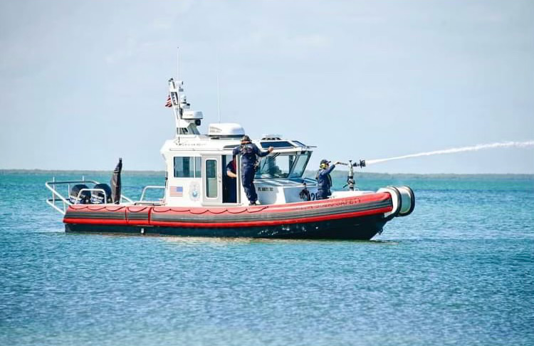 Heart Like Harlie - We Need Fire/EMS Rescue Boats - Donate Today - Ocean Reef fireboat MetalCraft Interceptor. Length 10 meters. twin outboards. 500 gallon per minute fire pump. It is equipped with a full compliment of firefighting, water rescue, and EMS equipment