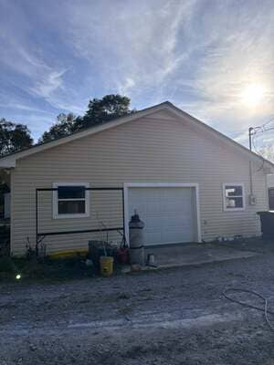 {{ custom_values.service_3 }} in {{custom_values.area_3})