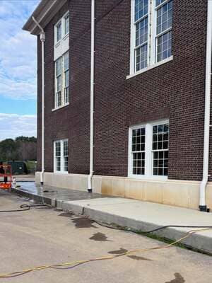 {{ custom_values.service_2 }} in {{custom_values.area_2})