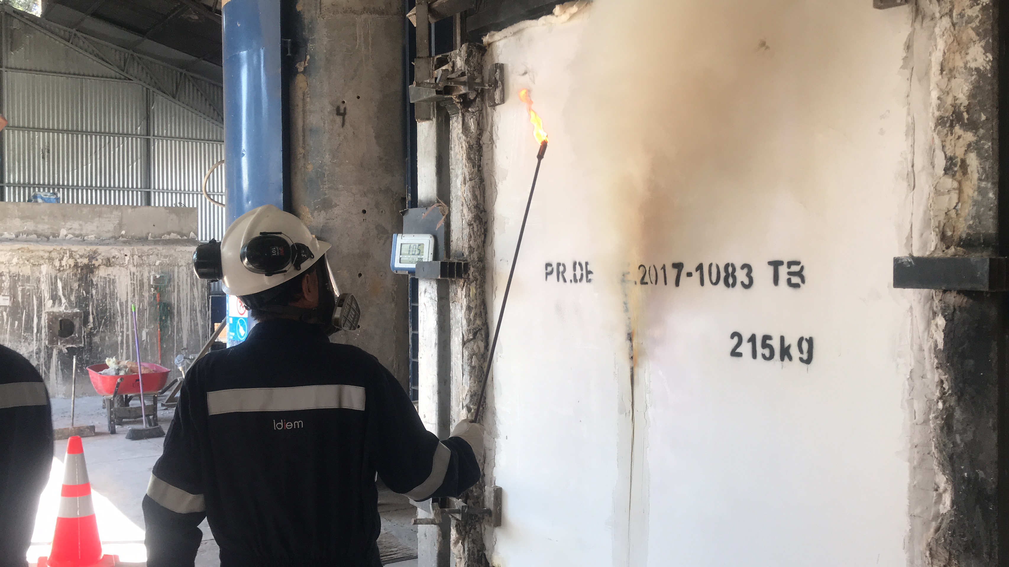 Ensayo de resistencia al fuego sobre placa Ecosipboard