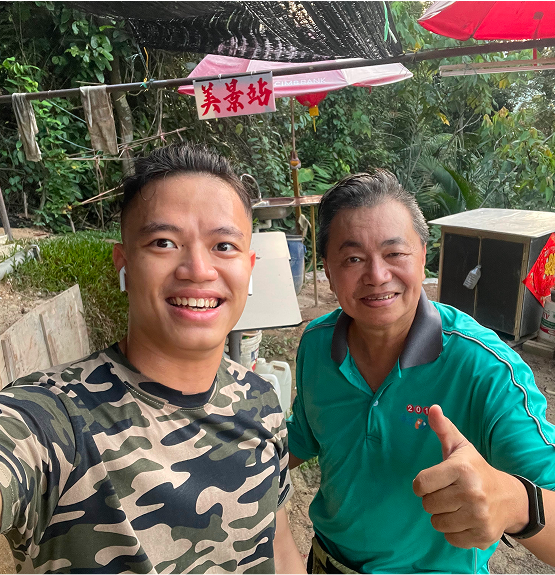 Kingsley Low with Dato Seri Alan Tan smiling together