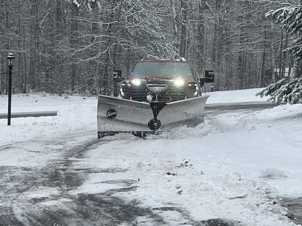 Residential snow plowing services in Southern New Hampshire