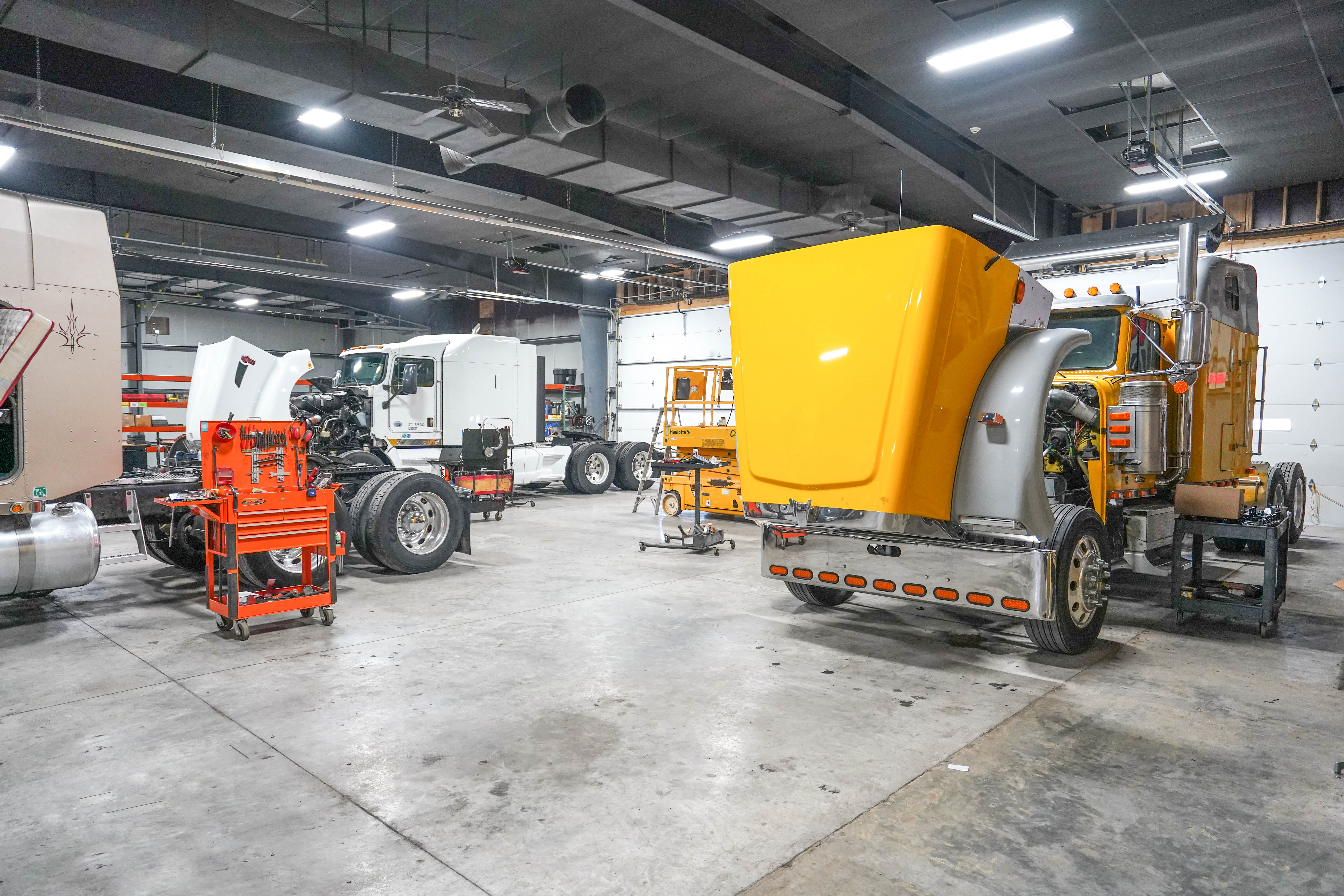 Aluminum cab, fuel tank, and trailer body welding and repair
