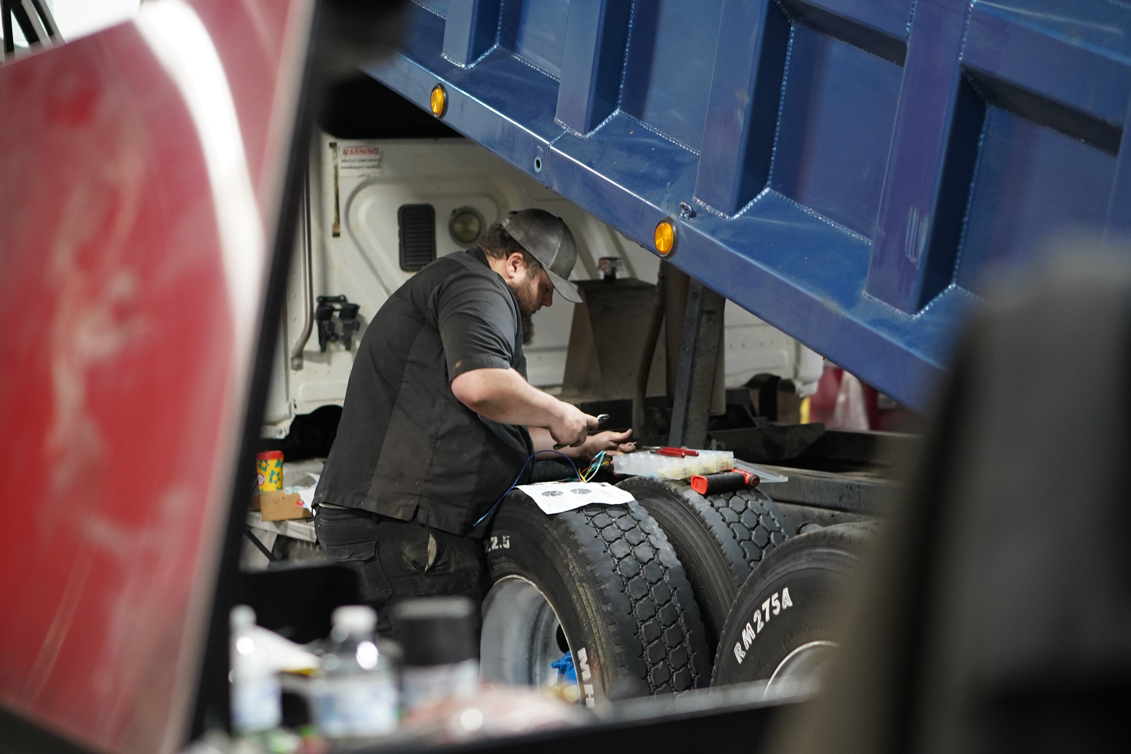 Heavy duty Class 8 truck repair for Kenworth, Peterbilt, Freightliner