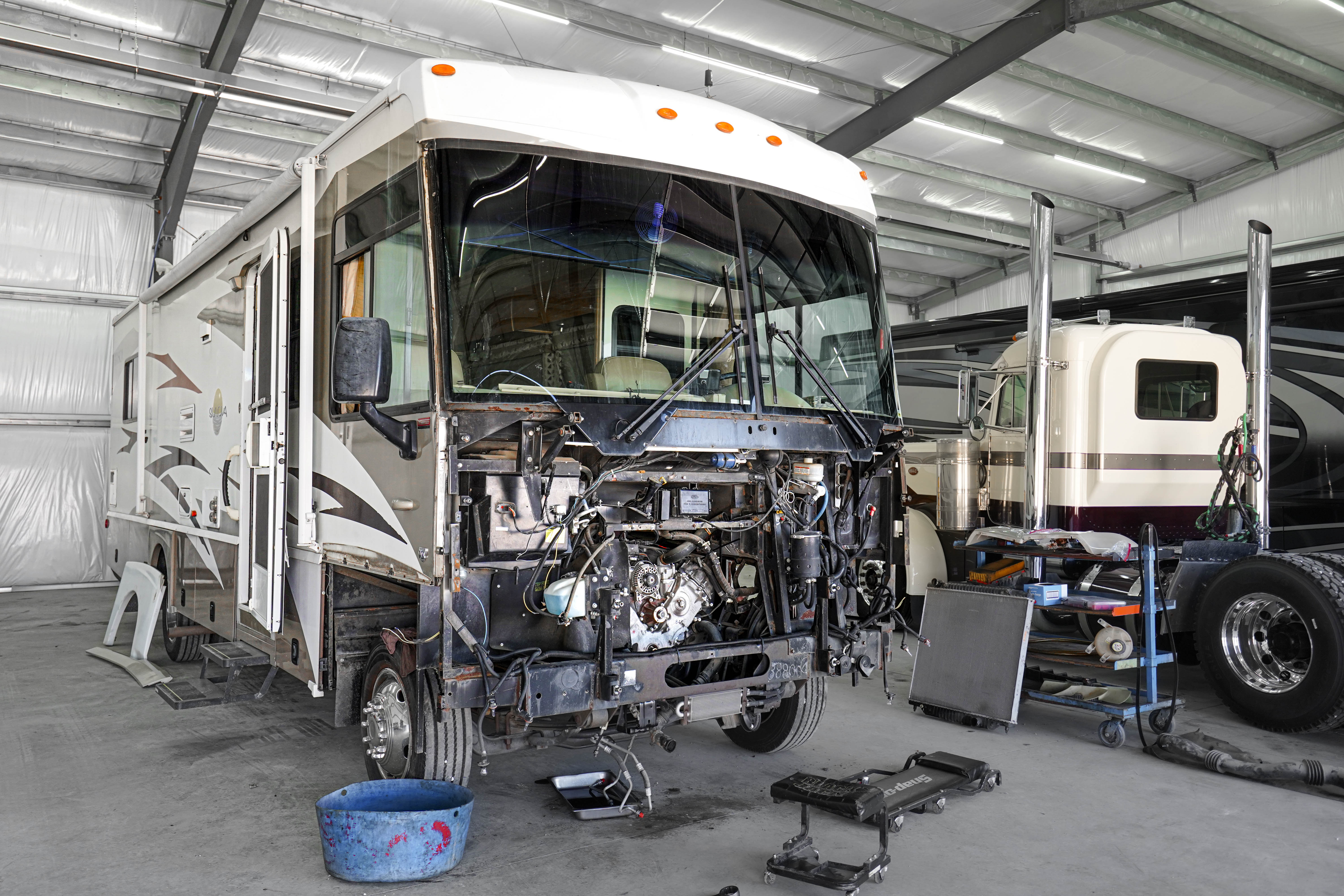 Heavy truck engine overhaul and rebuild service in Oak Grove, MO