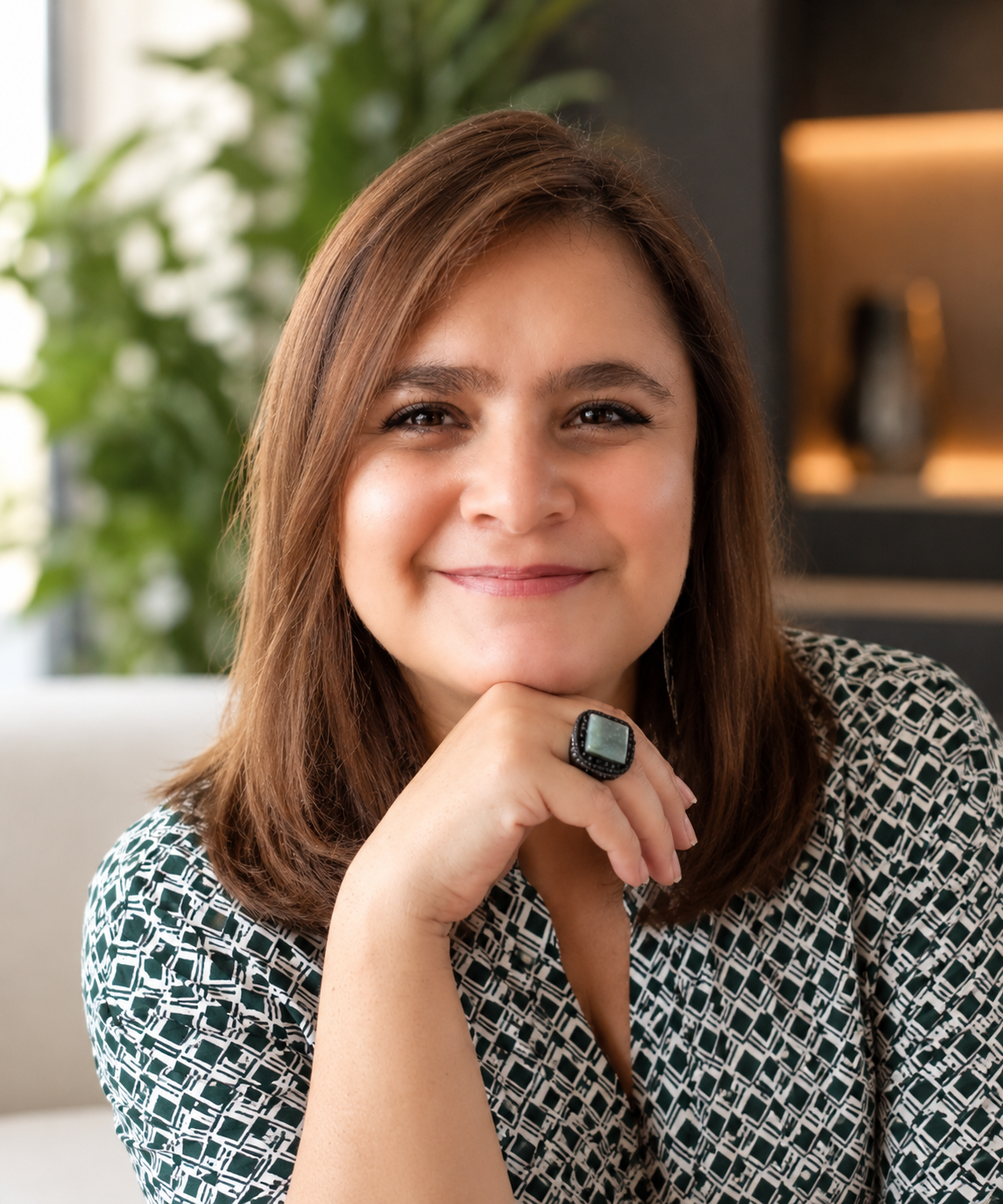 Jullie Pastor — Socia Fundadora