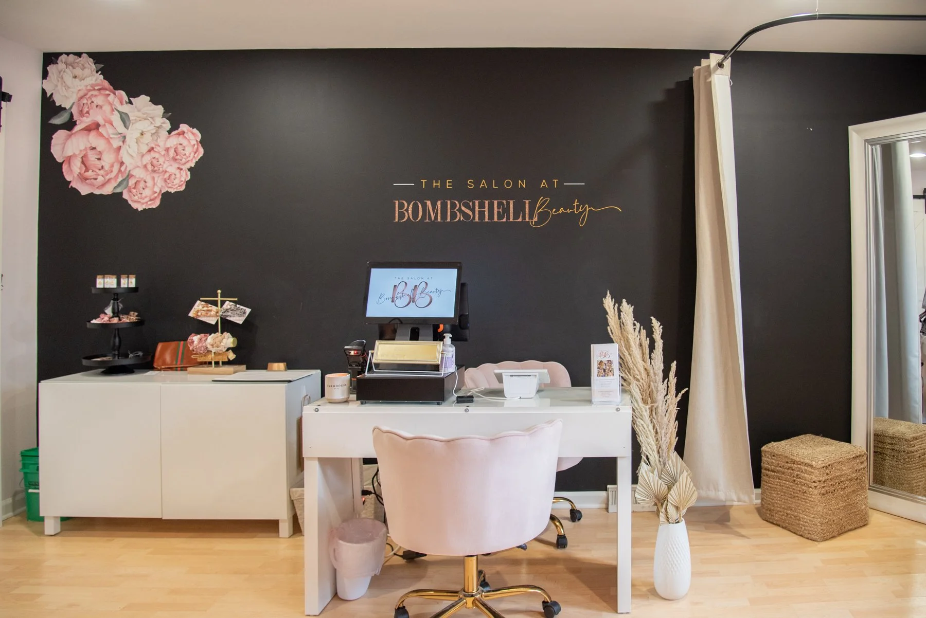 Inside Bombshell Beauty Salon in Grayslake, IL