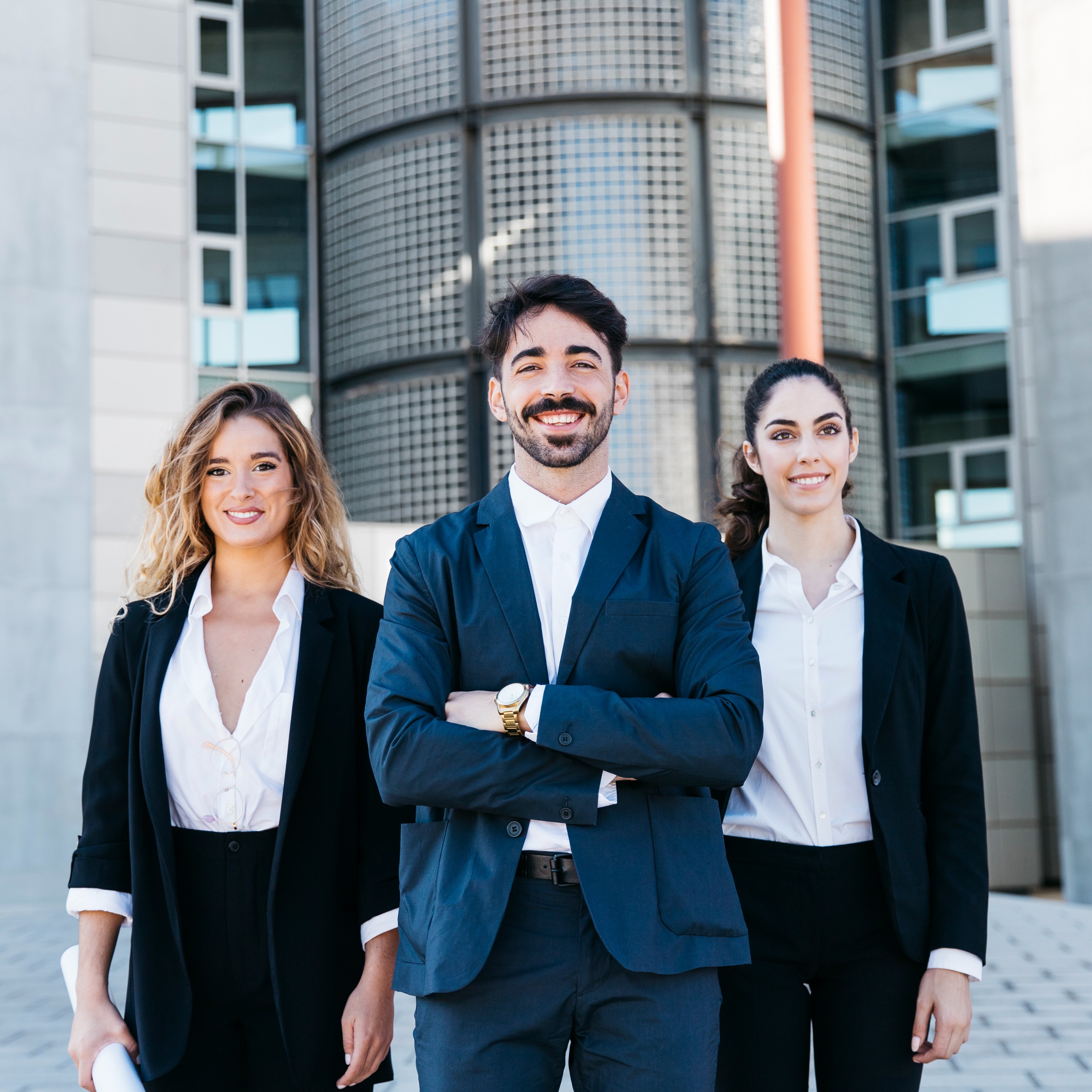 Qualify Through Your Professional Career in the UAE - Skilled Professionals