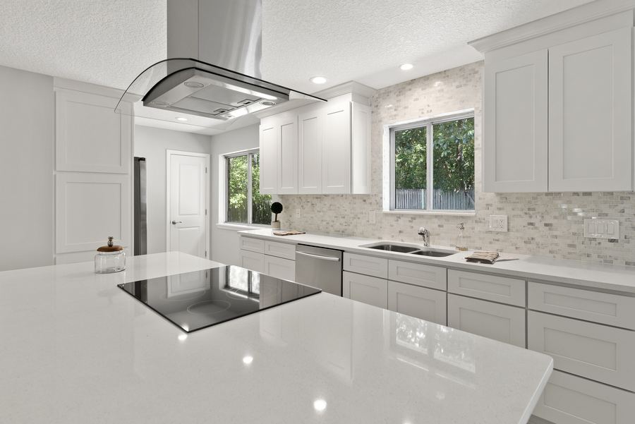 White shaker kitchen