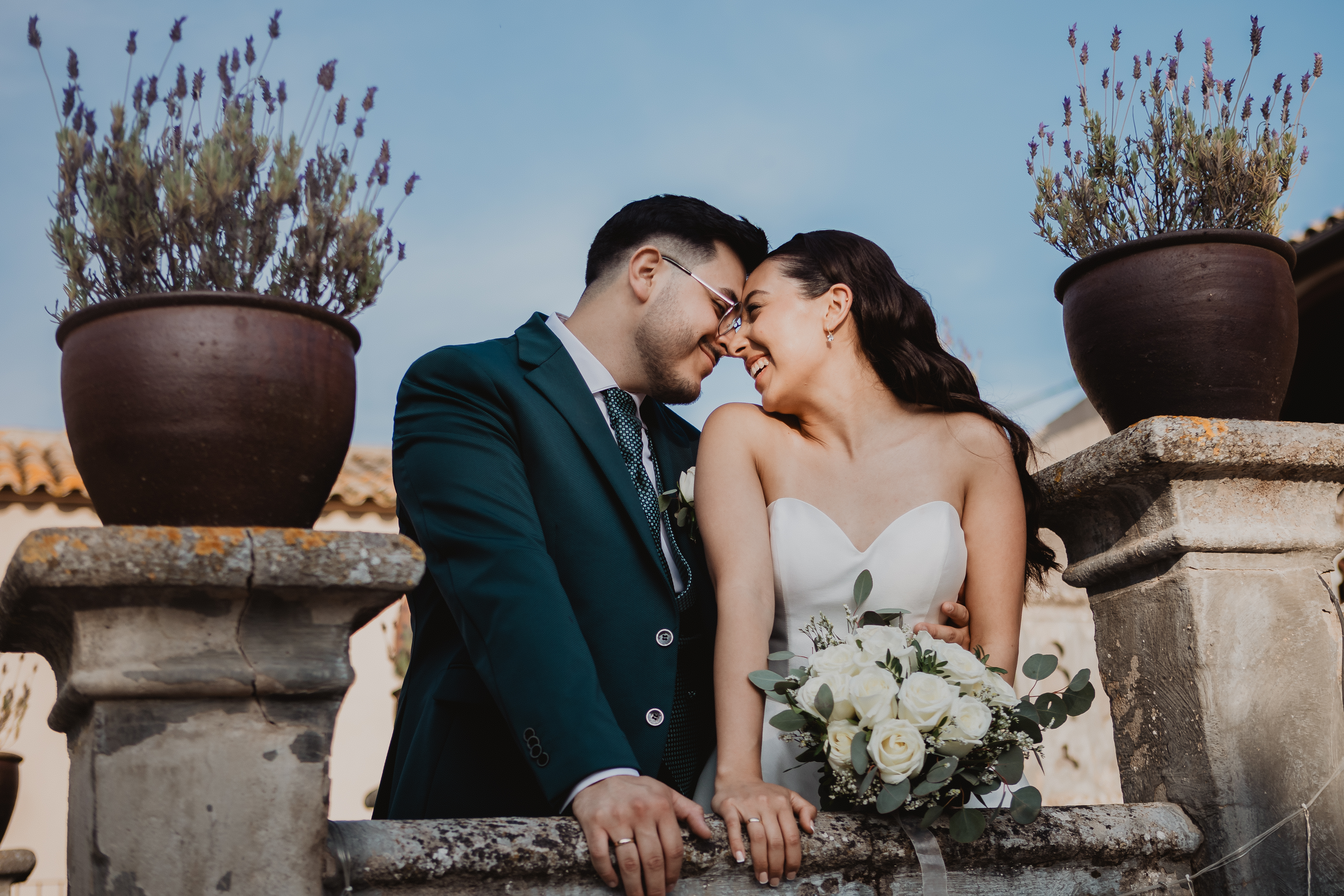 Santiago y Valentina recién casados