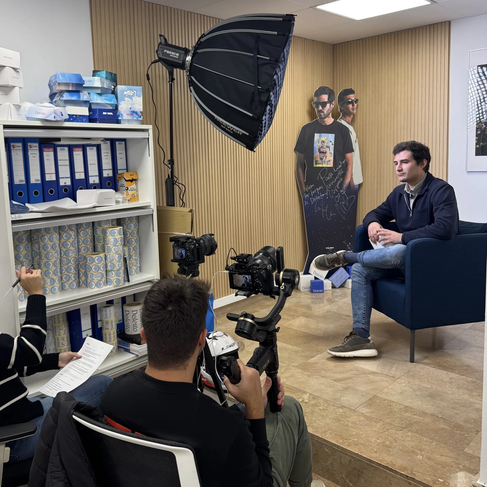 Entrevista representando una producción profesional en curso. Entrevista representando una producción profesional en curso.
