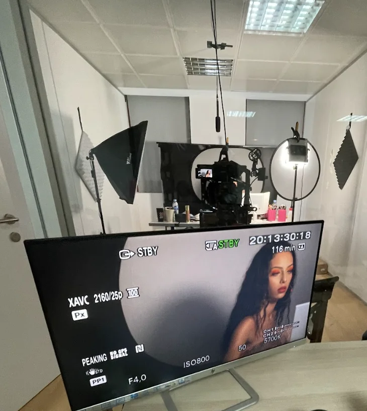 Streaming en directo de una sesión de maquillaje
