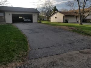 {{ custom_values.service_1 }} in {{custom_values.area_2})