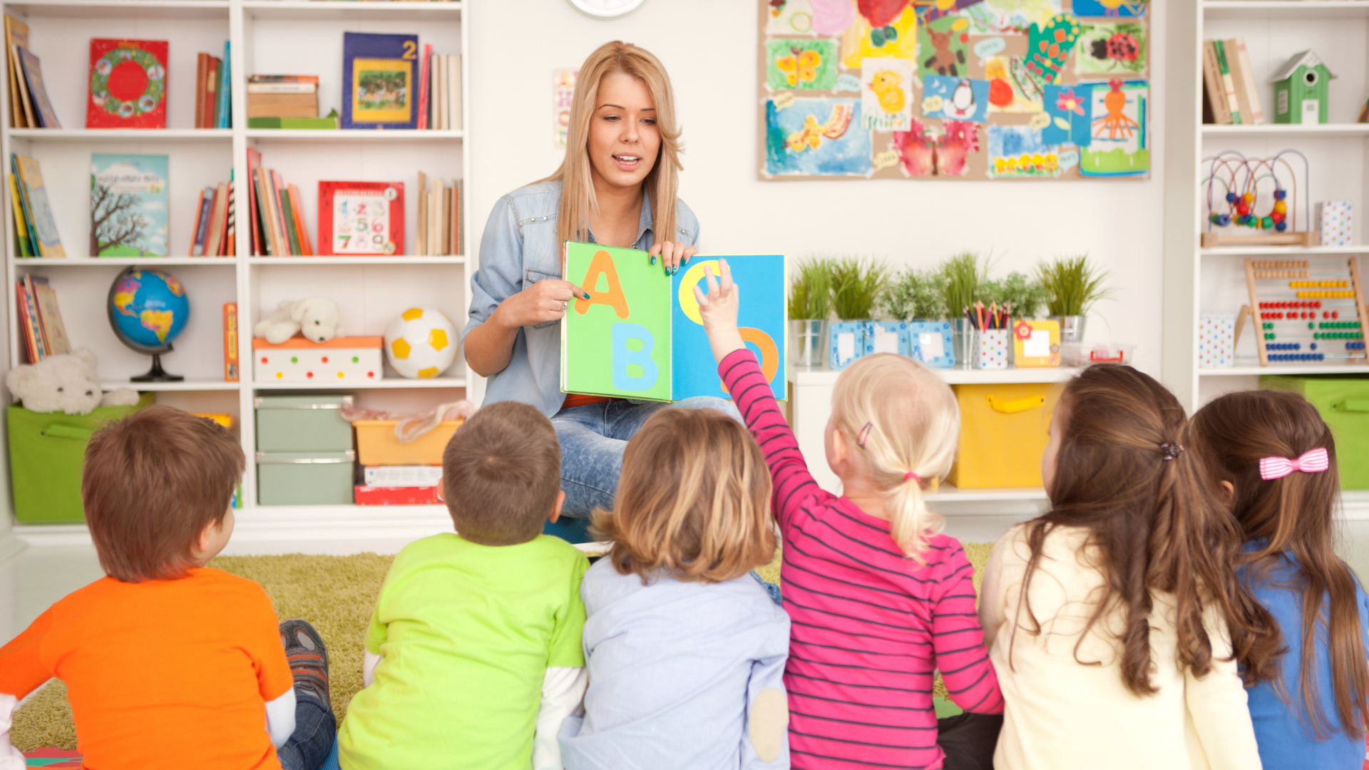 Leer en clase de infantil un libro