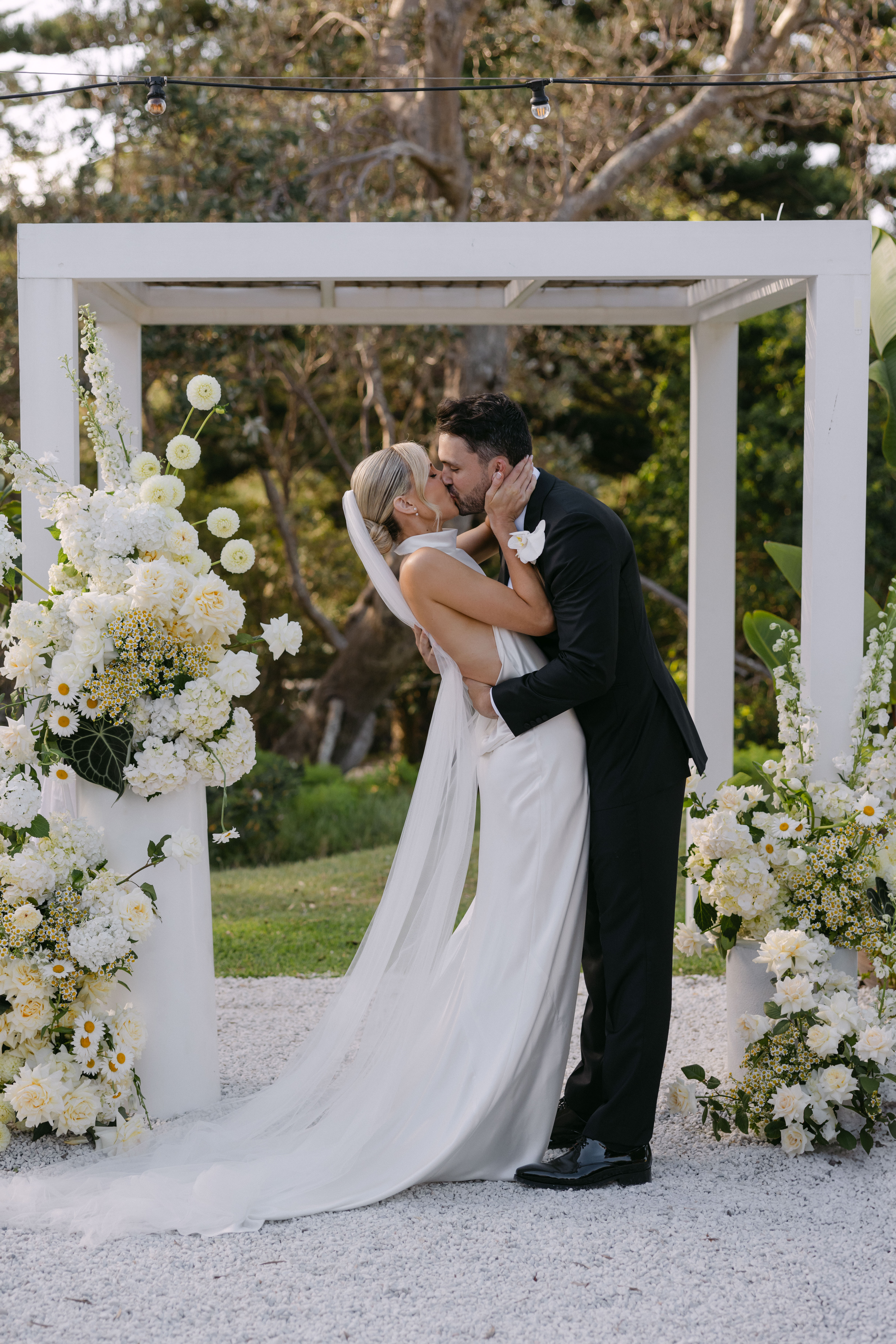 Wedding flowers by Solasta Blooms