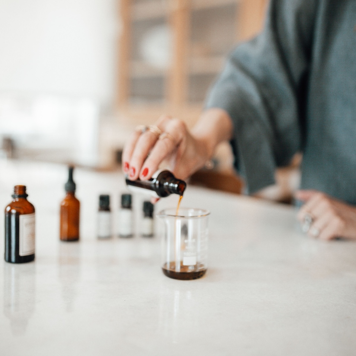 personalised nutrition and herbal medicine support for womens health and gut health naturopath