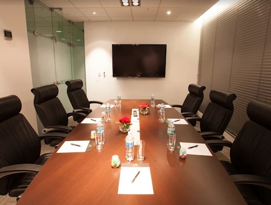 Sala de directorio de Ley & Negocios