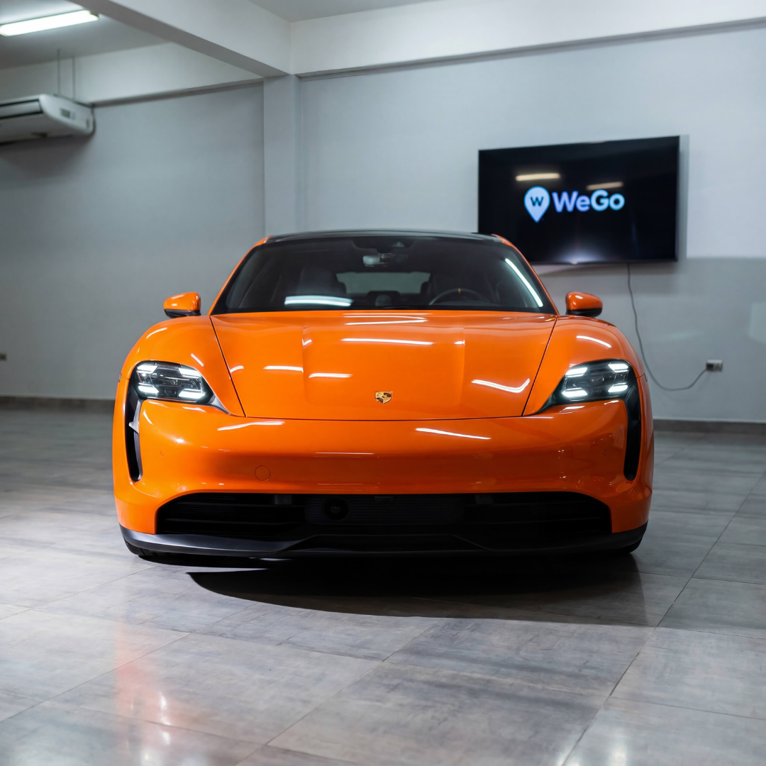 Porsche Taycan 2023 en exhibición
