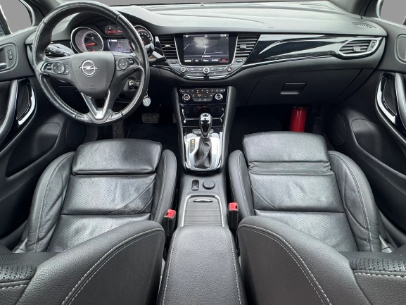 Opel Astra — instrument tabla