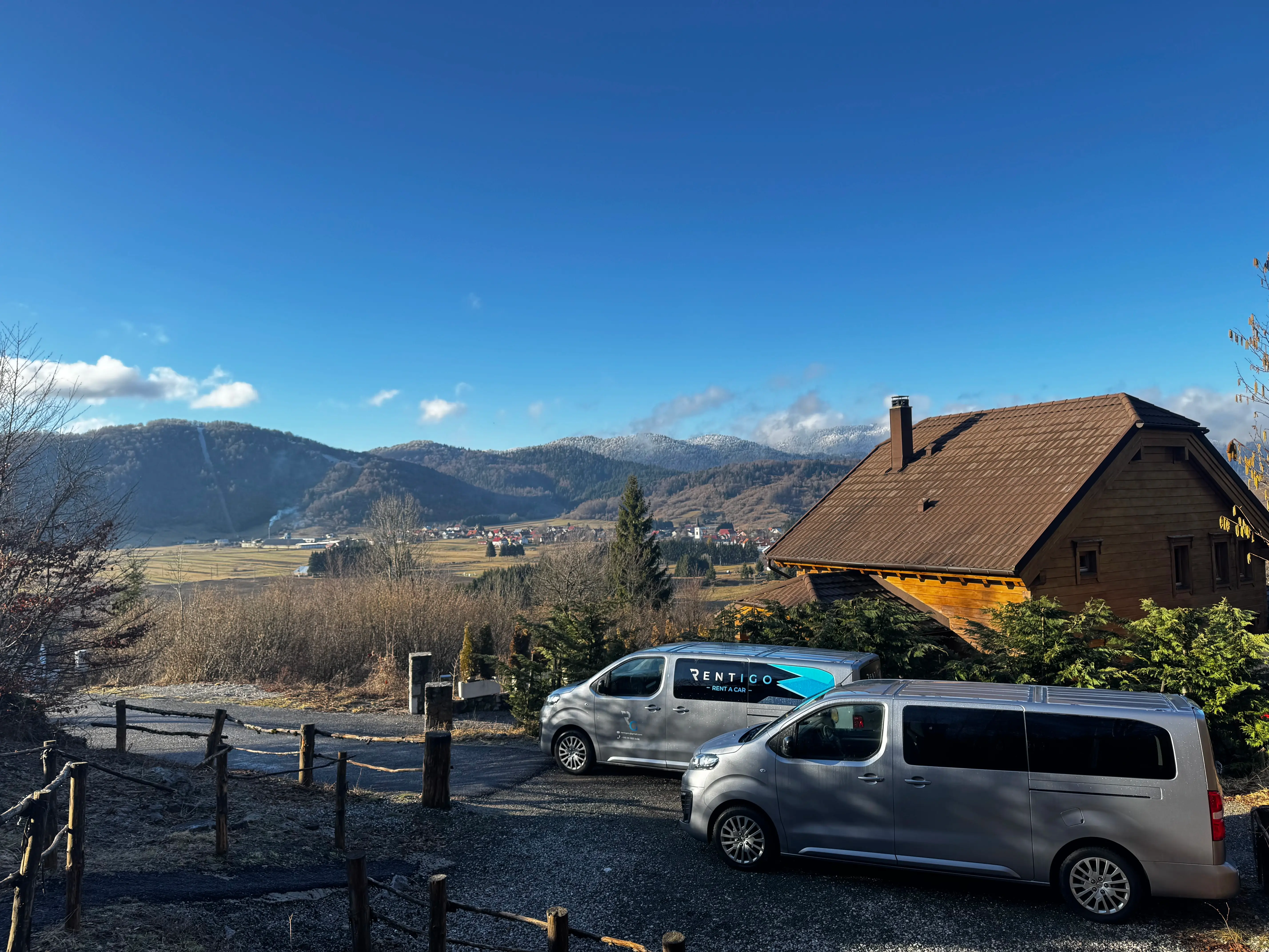 Rentigo rent-a-car Opel Zafira Life