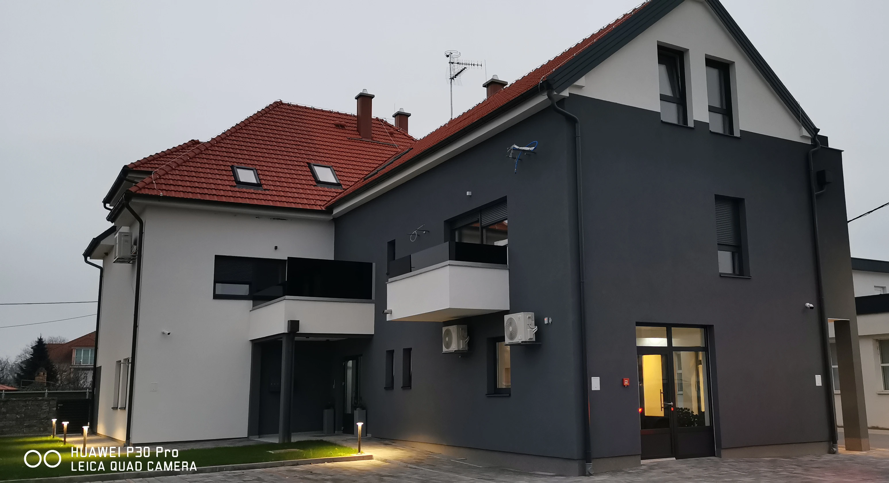 Zgrada uprave Tekeli Projekt–Inženjering
