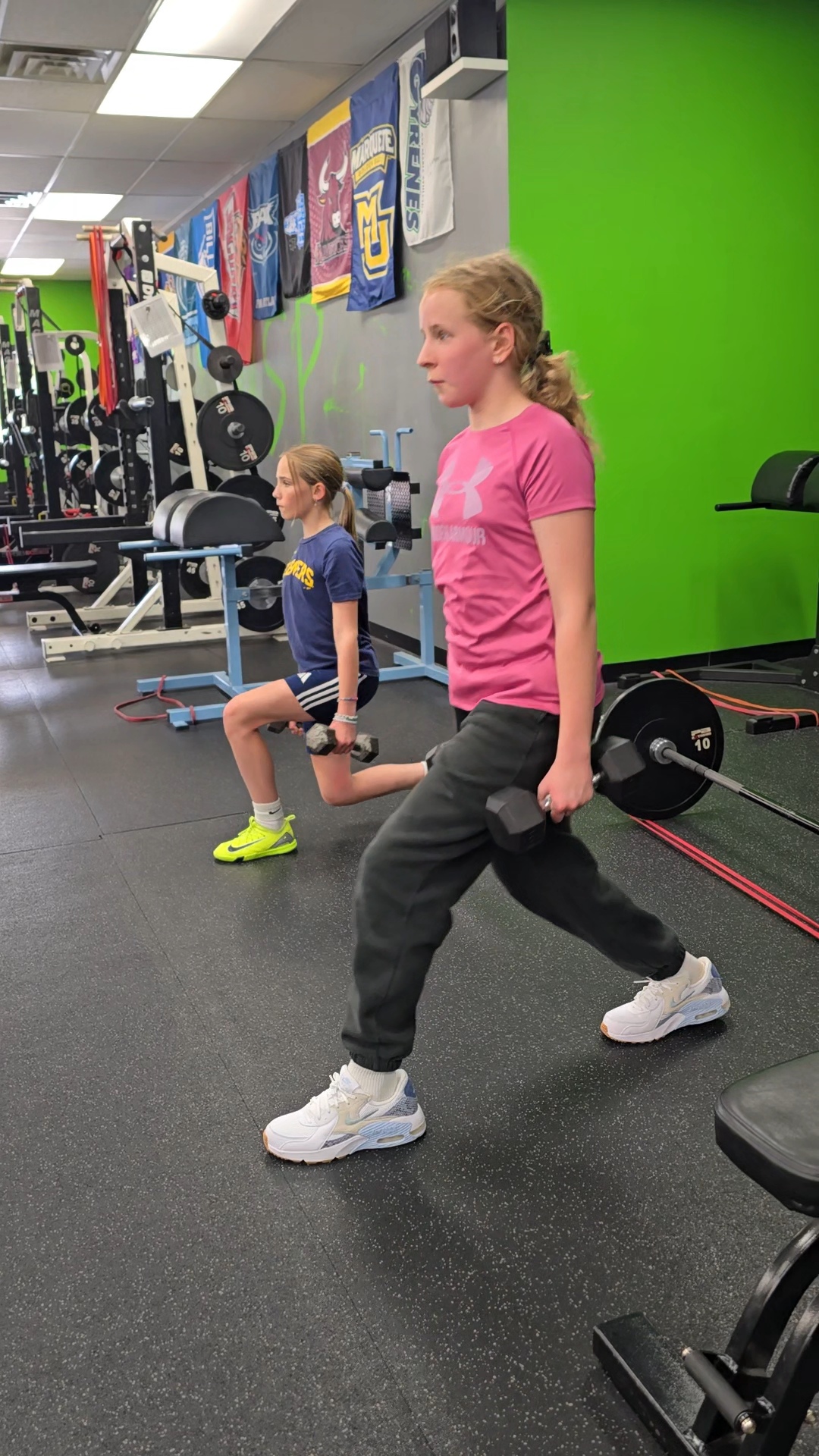 Youth athletes strength training at Wisconsin Sports Performance in Menomonee Falls, WI