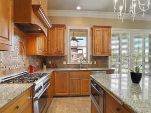 {{ custom_values.service_1 }} in {{custom_values.area_1})