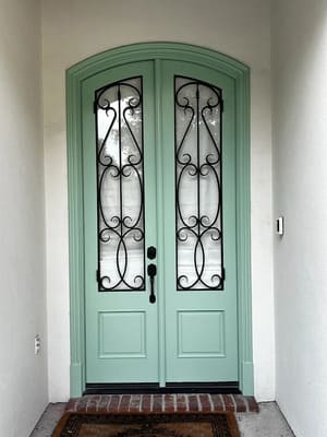 {{ custom_values.service_4 }} in {{custom_values.area_7})